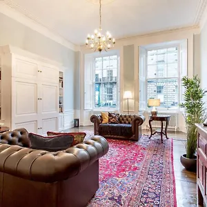 Apartment Joivy Converted Flat In Historic Building In New Town